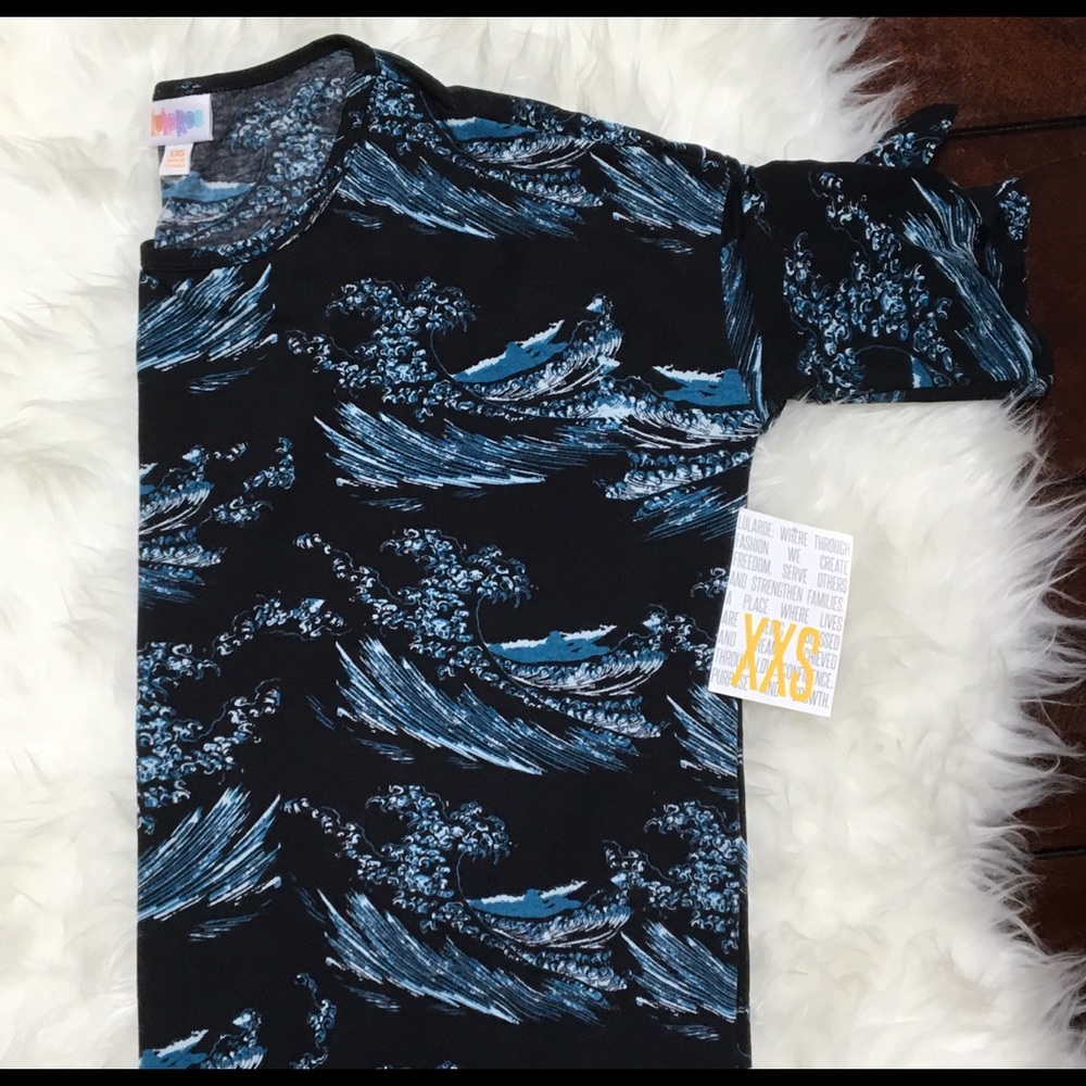 🌊LulaRoe XXS Irma Tunic Top